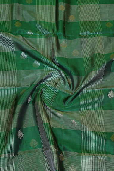 Dark Green Borderless Pure Soft Silk Saree with Rani Pink Pallu